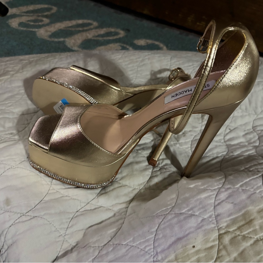 Steve Madden Metallic Gold Stiletto Heels